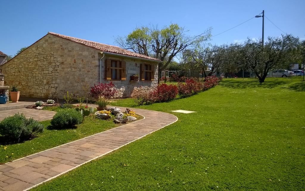 Holiday House Sweet Home Umag Exterior photo